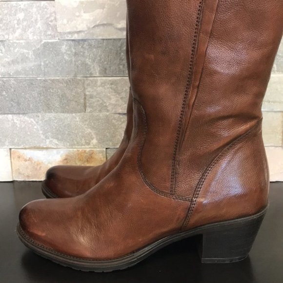 Clarks Maymie Stellar Knee High Boot (H81-5) - Picture 4 of 12